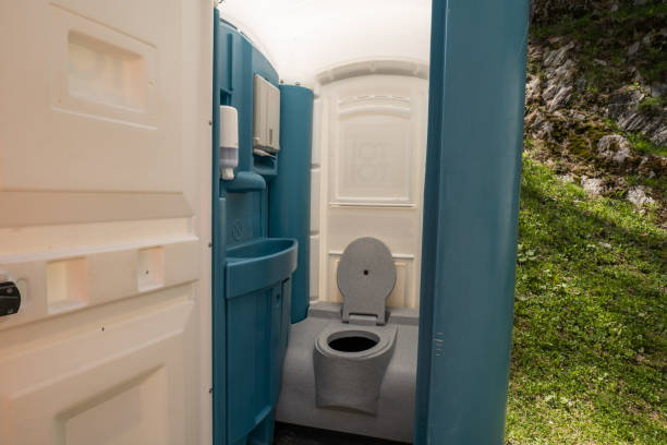 Portable Toilet Options We Offer in Mead, WA